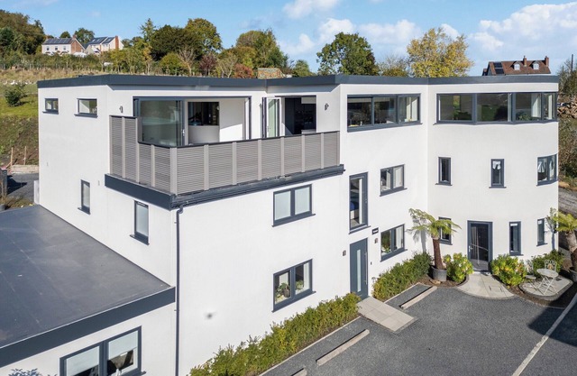 3 bedroom accommodation in Cradley, near Malvern
