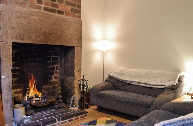 3 bedroom accommodation in Whatstandwell, near Matlock