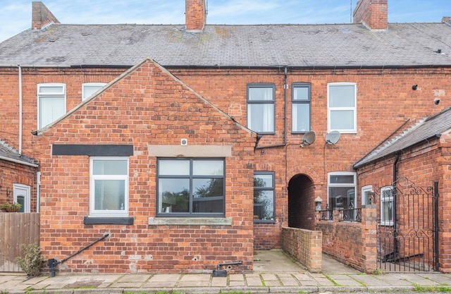 Parkway is a stylish, mid-terrace cottage located in the village of Whitwell in Derbyshire.