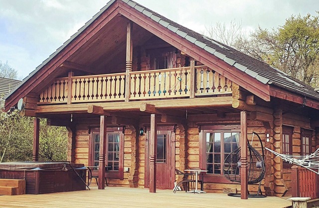 3 bedroom accommodation in Carno