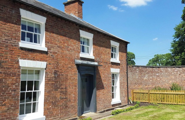 Hébergement 2 chambres à Brewood, près de Wolverhampton