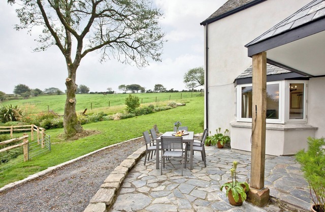 Exmoor View is within touching distance of Exmoor and close to the dramatic coastline.