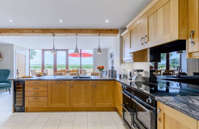 3 bedroom accommodation in East Stoke, near Newark
