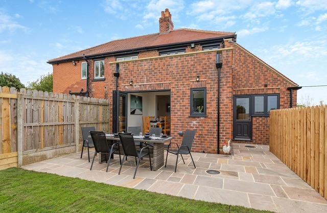 3 bedroom accommodation in Carlton Miniott, near Thirsk