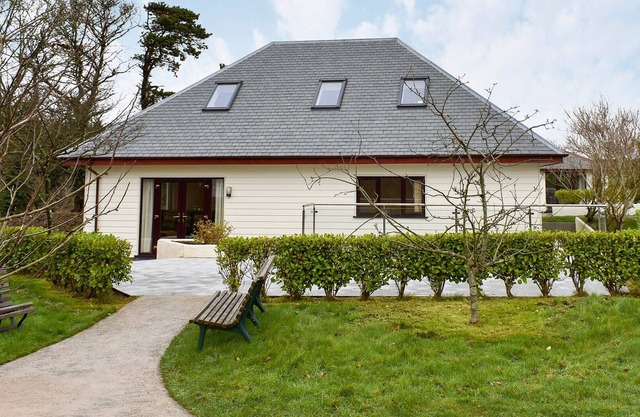 3 bedroom accommodation in Towan Cross, near Mount Hawke