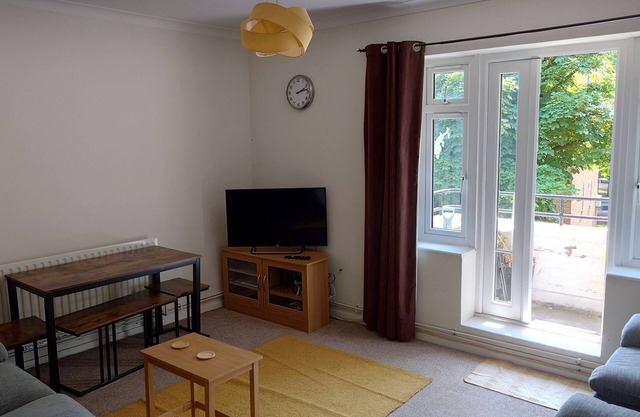 Appartement de 3 chambres à coucher dans le sud-est de Londres à 500 m de la gare de train de banlieue