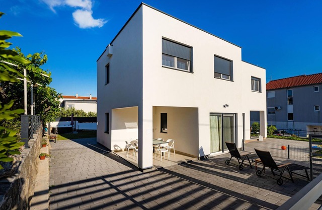 Belle maison de 3 chambres à Maslenica