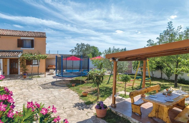 Belle maison de 3 chambres à Gajana