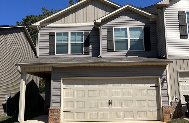 3-Bedroom End Unit Townhouse with 2-Car Garage in Calera