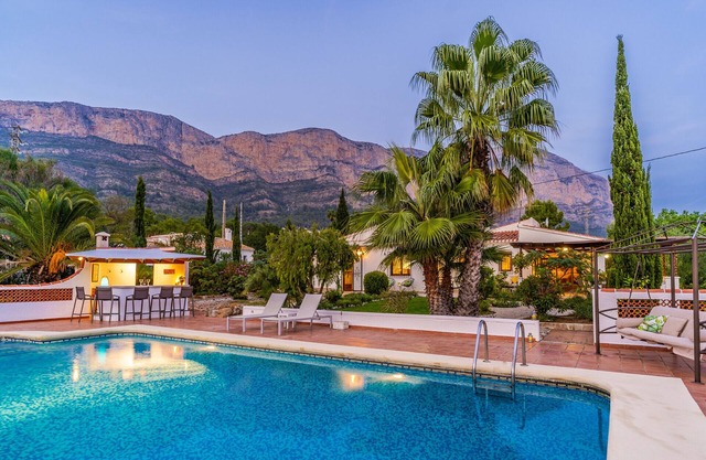 Belle villa familiale de 3 chambres à Jávea