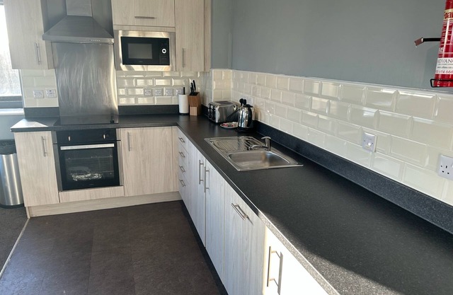 3 Bedroom Apartment Quayside Newcastle Upon Tyne