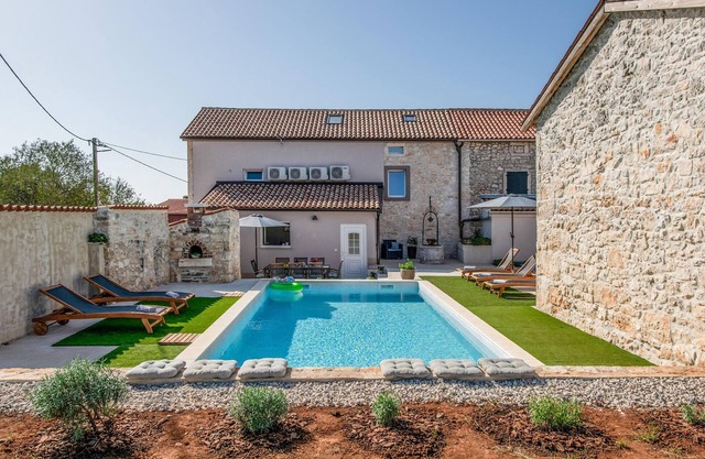 Magnifique maison de 3 chambres à Duga.