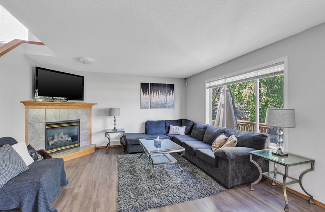 3 bedroom house close to Airport.
