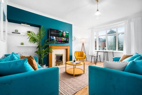 3 Bedroom House - Garden - Parking - Interior Designed - Netflix - Wifi - 52H
