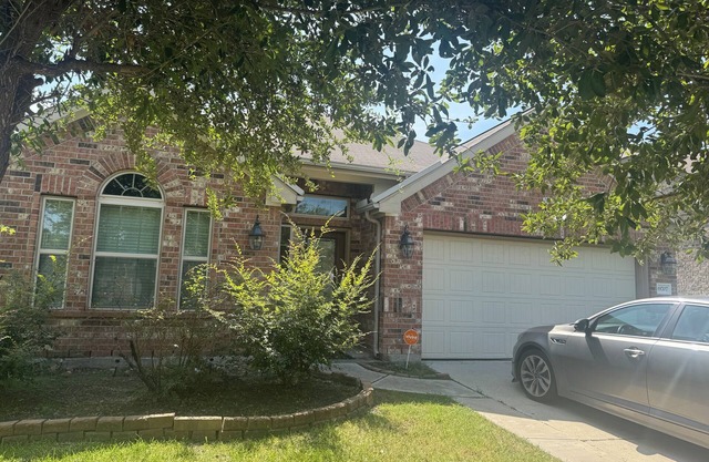 3-bedroom house in charming Houston with AC
