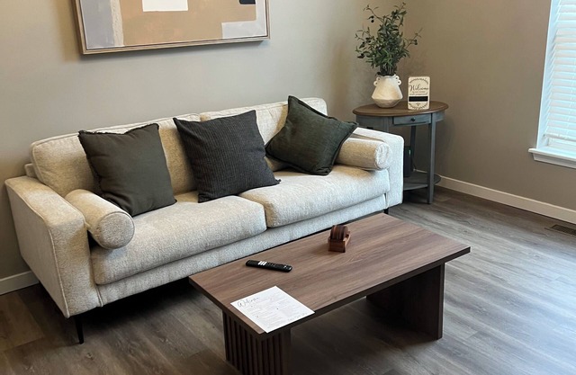 3-bedroom house in charming Kearney with AC, WiFi. Relax and unwind!
