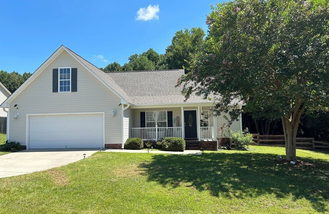 3-bedroom house in enjoyable Raeford with AC, WiFi
