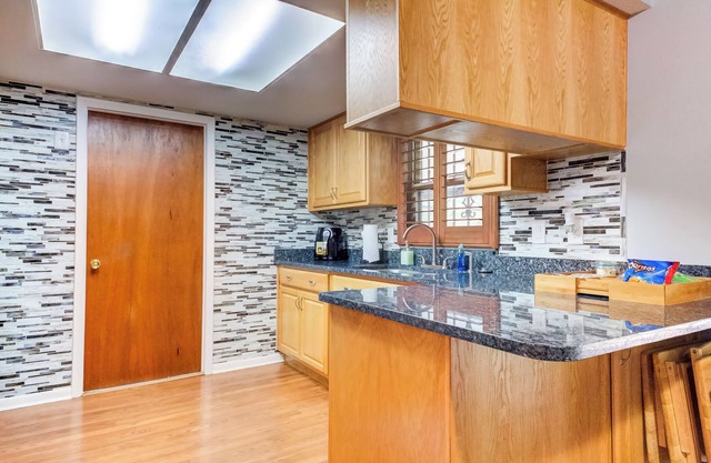 3-bedroom house with private pool. in wonderful Seffner with WiFi, AC.