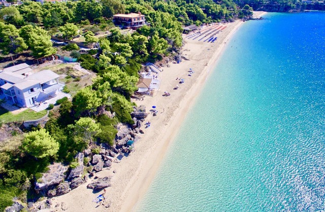 MARILIA VILLAS AVEC 2-3 CHAMBRES À 2 MINUTES DE MAKRIS GIALOS BEACHVILLAS AVEC
