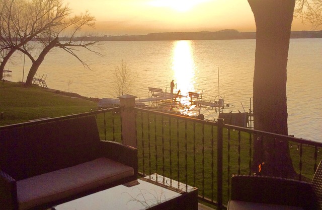 Maison de 3 chambres au bord du lac sur le lac Beaver Dam!