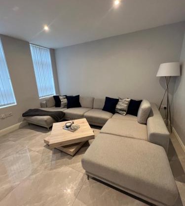 3 Bedroom, Modern Flat In London