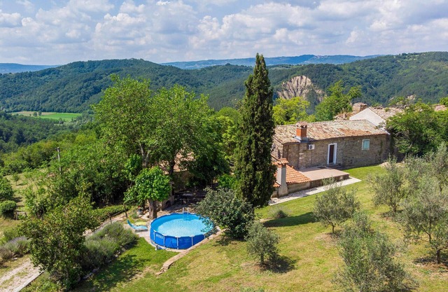 Belle maison de 3 chambres à Skabici