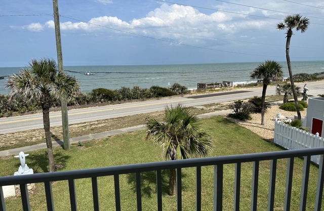 3 bedroom Oceanview townhome with double car garage