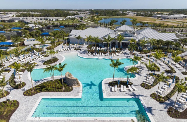 3-Bedroom Resort style new villa located 2.5 miles from Manasota Key beach