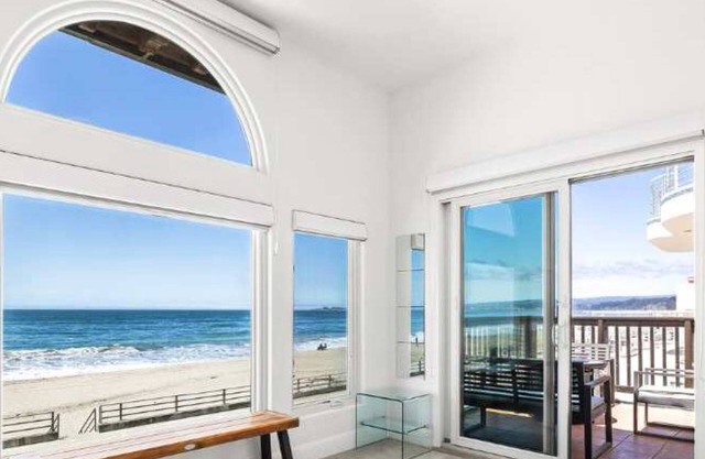 3 Bedroom Rio Del Mar Home - Steps to Beach!
