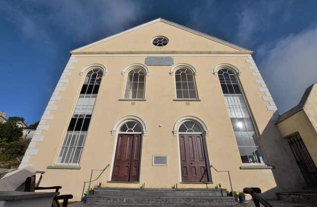 3 chambres, appartement de chapelle rénovée en bord de mer ouvert, 6 couchages, animaux acceptés