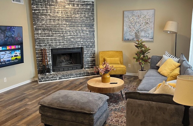 3-bedroom townhome in enjoyable Taylors