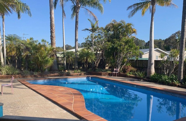 3 bedroom townhouse just a short stroll from the beach