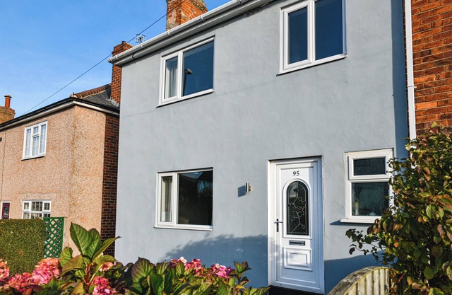 3 Bedroom with 6 x beds - Great location with free parking