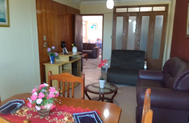 3 bedrooms 120m2 50m beach