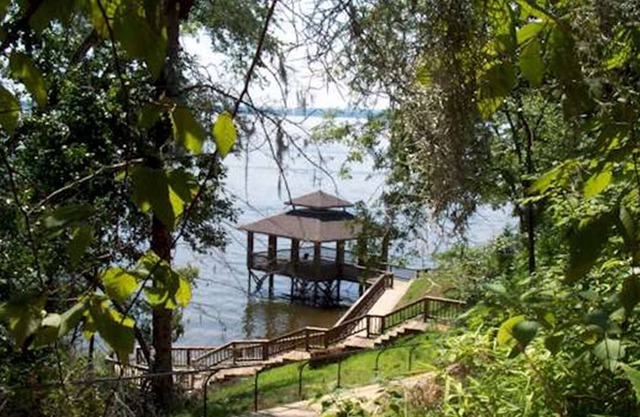 3 * CHAMBRES * 3 * BAINS * SLEEPS 10 * PISCINE * GOLF * PÊCHE * SPORTS NAUTIQUES * RELAXANT * FAMILLE