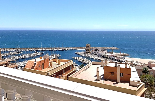 Grand appartement - Balcon - Magnifique vue sur la mer - WIFI - 7 personnes