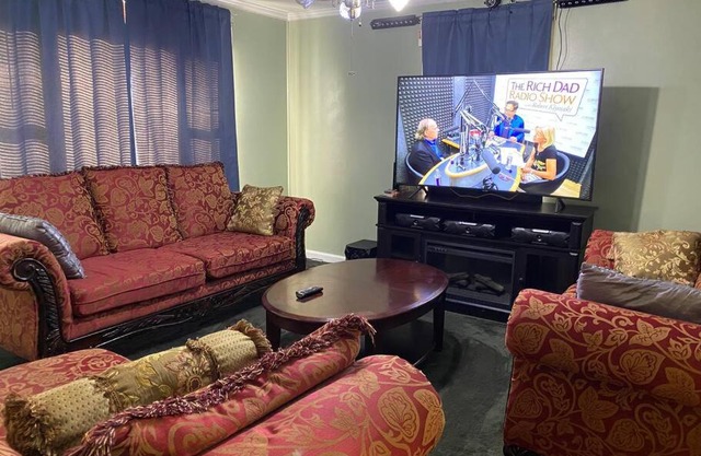 3 bedrooms close to hospital, downtown & College