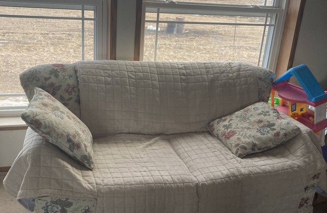 3 Bedrooms in Family Home - Near Devils Tower and Keyhole Lake