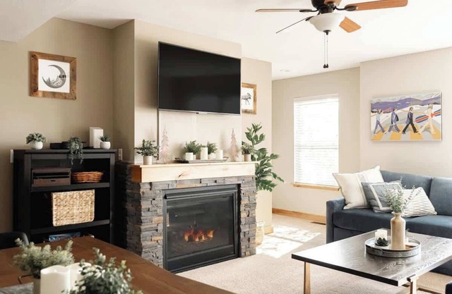 3 Bedrooms + Private Bathrooms | Rocky MTN Getaway