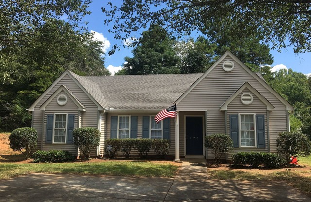 3 BR 2 BA Accueil idéalement situé à 4 miles du campus de Clemson