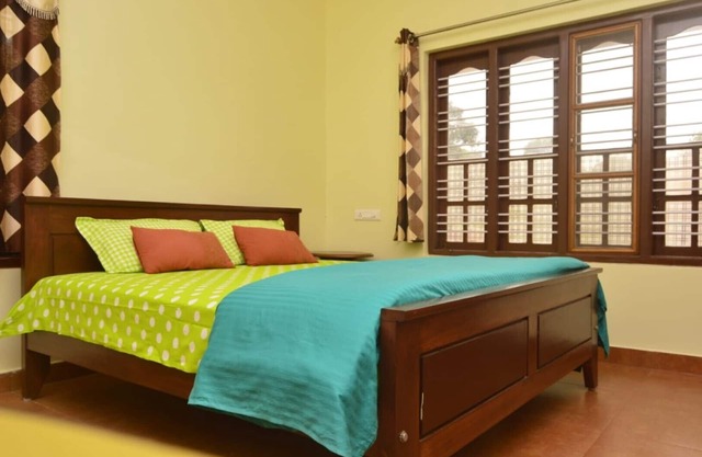 Famille d'accueil 3 BR à Puttamutthu (CHAMBRES A, B, C)