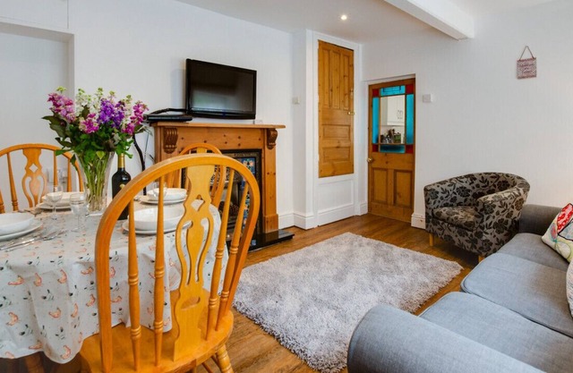 3 Cardiff Road - Deux Chambres Maison, Couchages 4