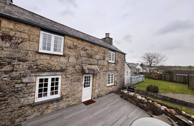 3 Double Bed Character Cottage in Quiet Hamlet