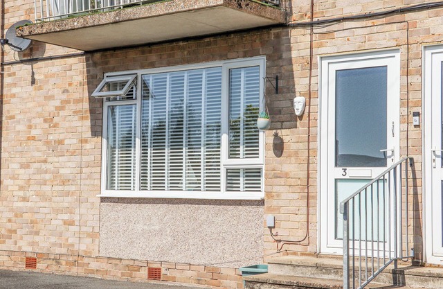 3 Elm Court