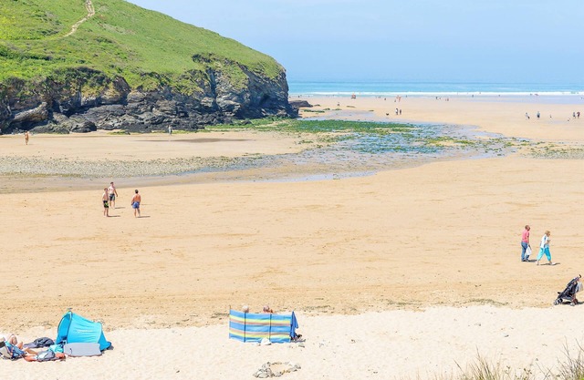 Chien appartement amical avec piscine chauffée commune à Mawgan Porth à seulement 5 minutes de la plage