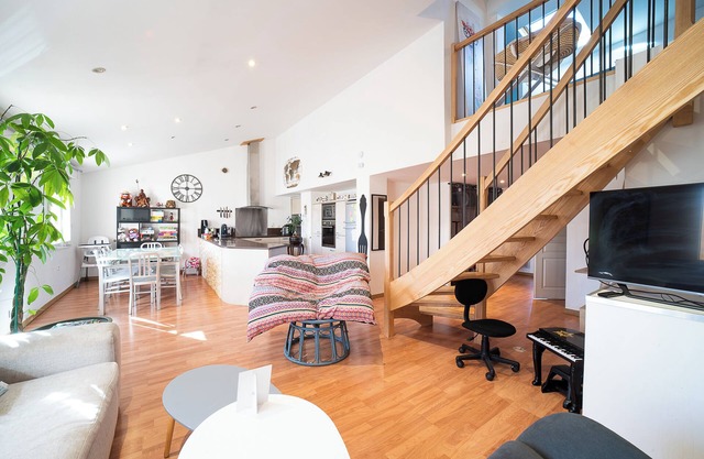 Duplex familial 3* près de la mer, l'Espagne et de la montagne. Animaux acceptés
