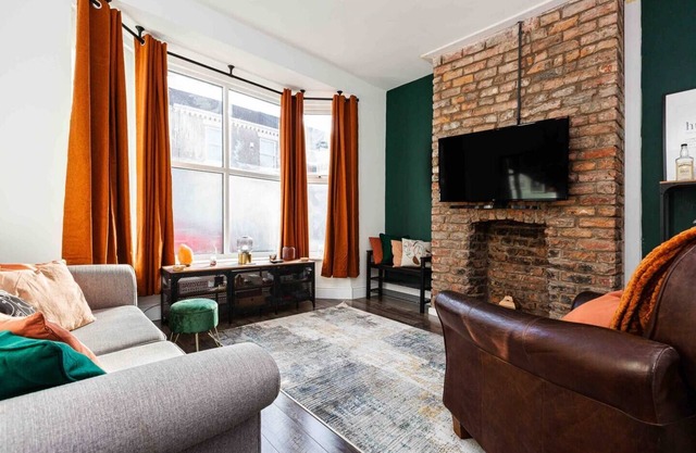 Spacious 5-Bedroom | Near Lark Lane & Sefton Park
