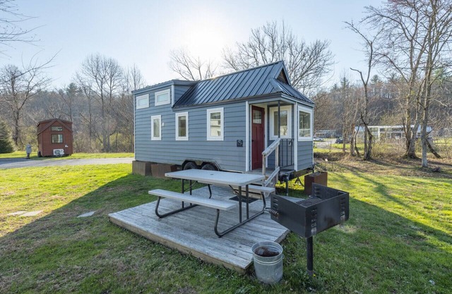 #3 Looking Glass · Looking Glass @ Acony Bell Tiny Home Village