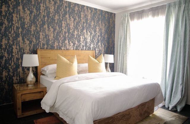 3 Lux Suites