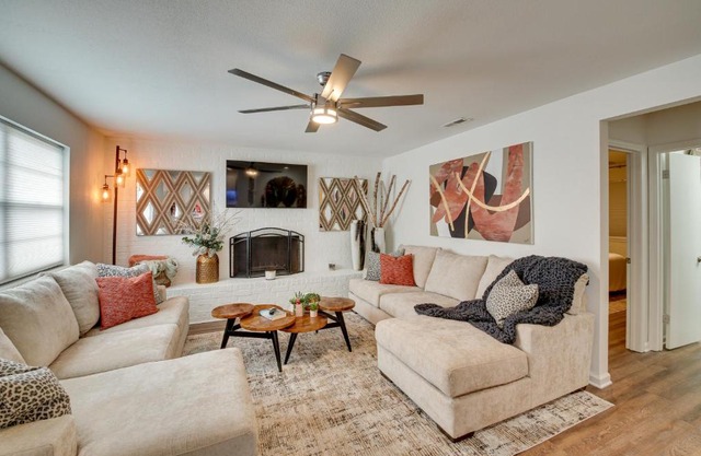 3 Mi to Dtwn Hot Springs Modern Condo!